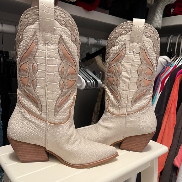 Steve Madden Shoes - Steve Madden Cowgirl boots Size 6. NEW. Never Worn